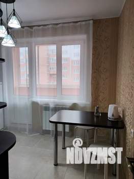 1-к квартира, посуточно, 40м2, 4/10 этаж