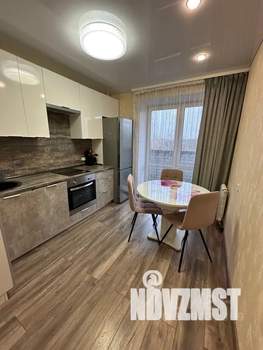 1-к квартира, посуточно, 38м2, 5/10 этаж