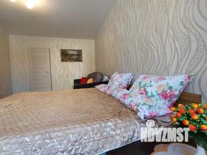 1-к квартира, посуточно, 42м2, 2/10 этаж