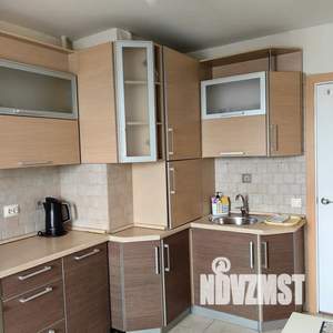 1-к квартира, посуточно, 38м2, 7/10 этаж