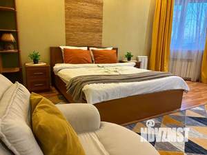 1-к квартира, посуточно, 50м2, 4/10 этаж