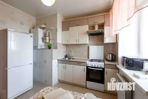 1-к квартира, посуточно, 42м2, 1/1 этаж