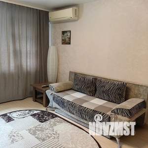 1-к квартира, посуточно, 45м2, 1/10 этаж