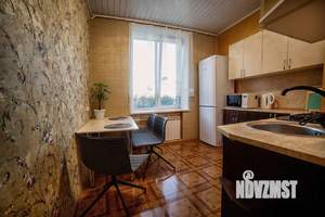 3-к квартира, посуточно, 72м2, 1/1 этаж