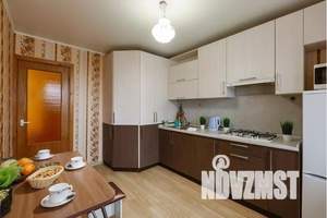 1-к квартира, посуточно, 42м2, 8/10 этаж