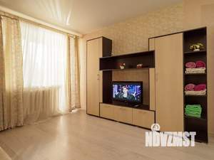 1-к квартира, посуточно, 42м2, 2/10 этаж