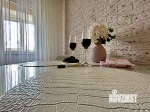 1-к квартира, посуточно, 42м2, 2/10 этаж