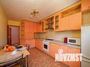 2-к квартира, посуточно, 65м2, 1/1 этаж