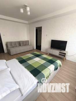 1-к квартира, посуточно, 40м2, 4/10 этаж