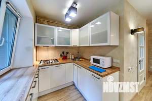 Студия квартира, посуточно, 30м2, 1/4 этаж