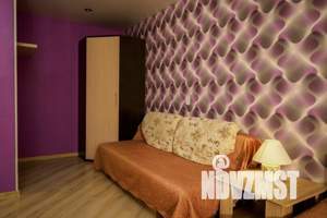 1-к квартира, посуточно, 42м2, 2/9 этаж