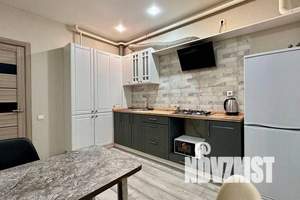 1-к квартира, посуточно, 42м2, 1/10 этаж