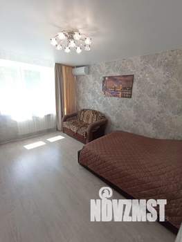 1-к квартира, посуточно, 42м2, 1/10 этаж