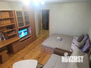 1-к квартира, посуточно, 42м2, 7/10 этаж