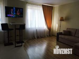 1-к квартира, посуточно, 38м2, 7/10 этаж