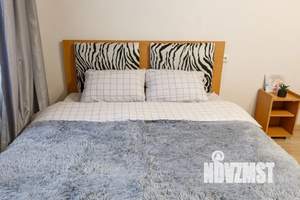 1-к квартира, посуточно, 42м2, 8/10 этаж