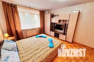 1-к квартира, посуточно, 42м2, 2/10 этаж