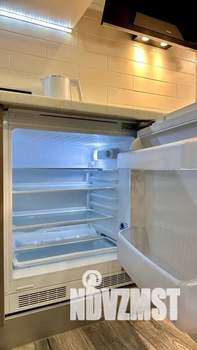 Студия квартира, посуточно, 53м2, 1/5 этаж