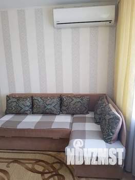 1-к квартира, посуточно, 38м2, 7/10 этаж