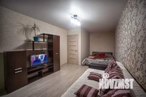 1-к квартира, посуточно, 42м2, 2/10 этаж