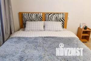 1-к квартира, посуточно, 42м2, 8/10 этаж