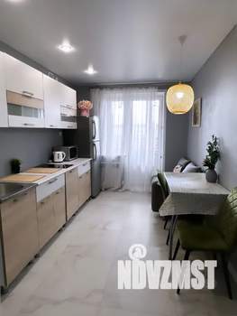 1-к квартира, посуточно, 42м2, 7/10 этаж