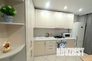 1-к квартира, посуточно, 45м2, 8/10 этаж