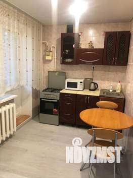 1-к квартира, посуточно, 36м2, 4/10 этаж