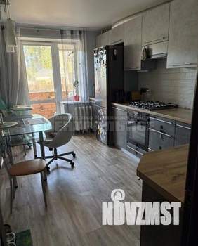 2-к квартира, вторичка, 76м2, 1/10 этаж