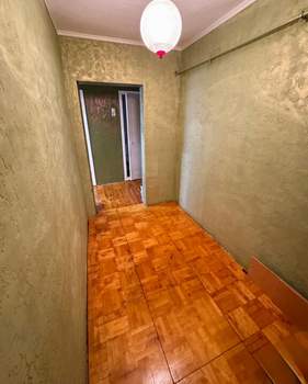 3-к квартира, вторичка, 70м2, 9/9 этаж