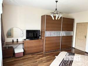 4-к квартира, вторичка, 184м2, 3/5 этаж