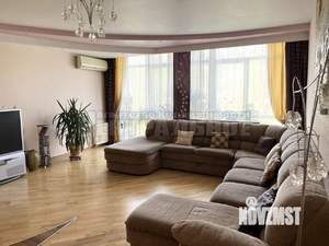4-к квартира, вторичка, 184м2, 3/5 этаж
