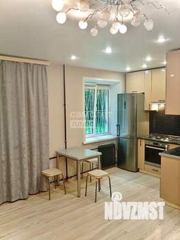 2-к квартира, вторичка, 44м2, 1/4 этаж