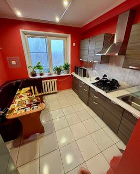 3-к квартира, вторичка, 70м2, 9/9 этаж