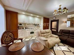3-к квартира, вторичка, 100м2, 1/6 этаж