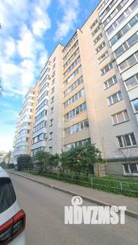 2-к квартира, вторичка, 63м2, 1/10 этаж