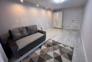 2-к квартира, вторичка, 70м2, 1/10 этаж