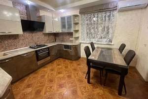 3-к квартира, вторичка, 100м2, 5/9 этаж