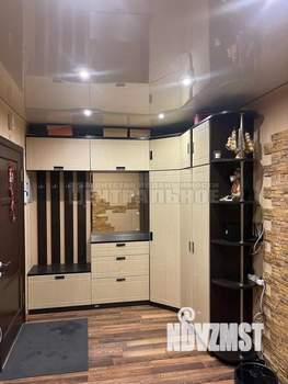 2-к квартира, вторичка, 63м2, 1/10 этаж