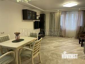 2-к квартира, вторичка, 62м2, 1/10 этаж