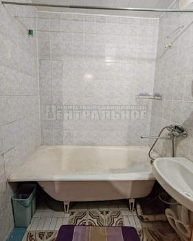 2-к квартира, вторичка, 52м2, 1/9 этаж