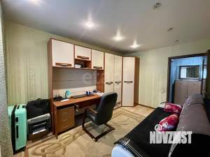 3-к квартира, вторичка, 72м2, 4/10 этаж