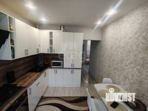 2-к квартира, вторичка, 64м2, 1/5 этаж