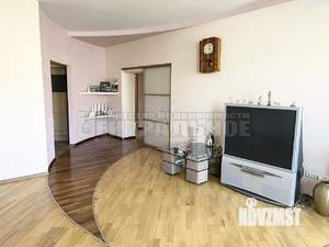 4-к квартира, вторичка, 184м2, 3/5 этаж