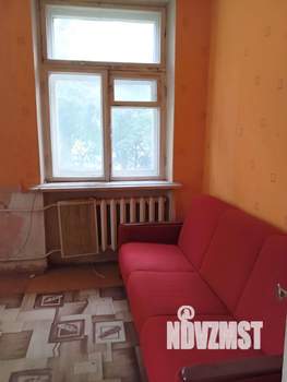 3-к квартира, вторичка, 65м2, 1/4 этаж