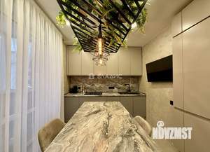 4-к квартира, вторичка, 122м2, 2/6 этаж