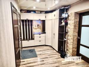 2-к квартира, вторичка, 61м2, 1/10 этаж