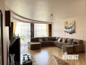 4-к квартира, вторичка, 184м2, 3/5 этаж