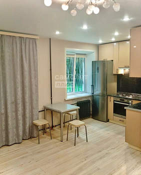 2-к квартира, вторичка, 44м2, 1/4 этаж