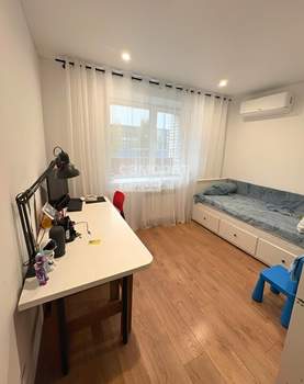 1-к квартира, вторичка, 53м2, 1/10 этаж